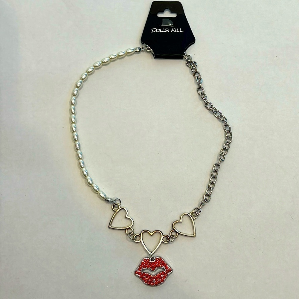 Dolls Kill Silver Heart Choker w/red lips pendant one size new with tags